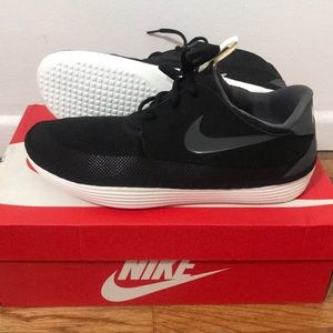 Nike Solar Soft Moccasin
